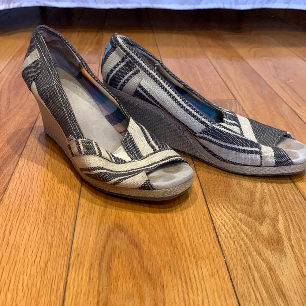 Toms Espadrille Wedge Sandals